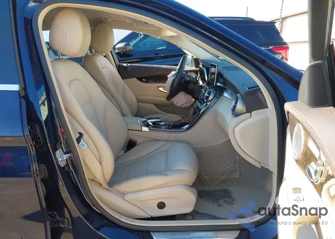 2015 Mercedes-Benz C 300 4Matic/Luxury 4Matic/Sport 4Matic из США, поврежденный, VIN 55SWF4KB2FU027644